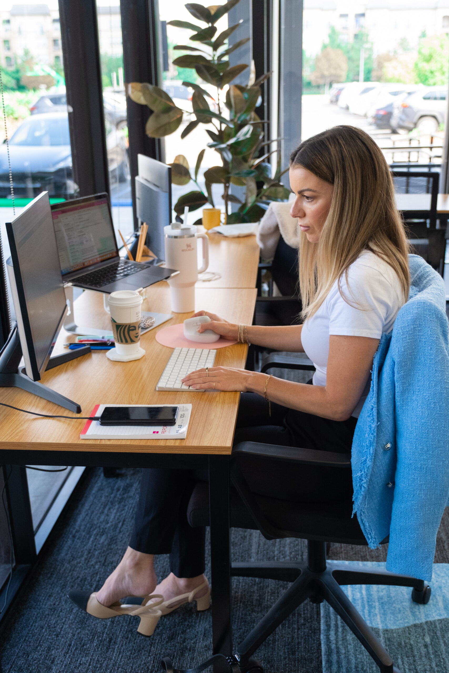 lady working in office